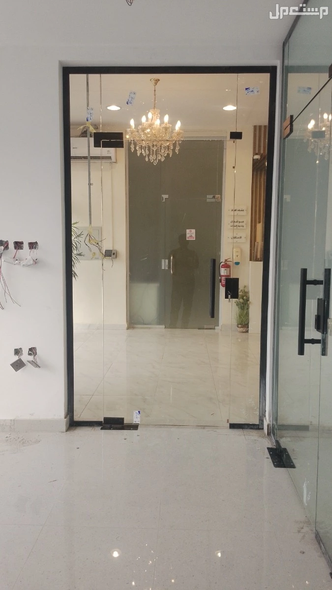 تركيب وتوريد زجاج سكريت الرياض الصناعيه القديم