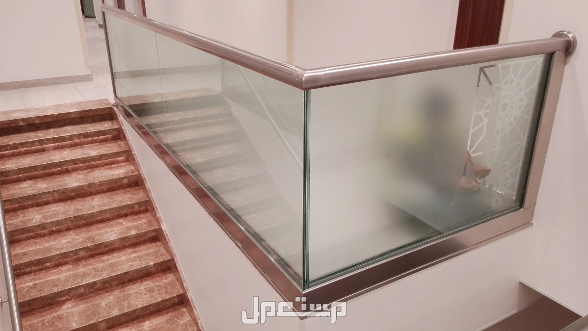 تركيب وتوريد زجاج سكريت الرياض الصناعيه القديم