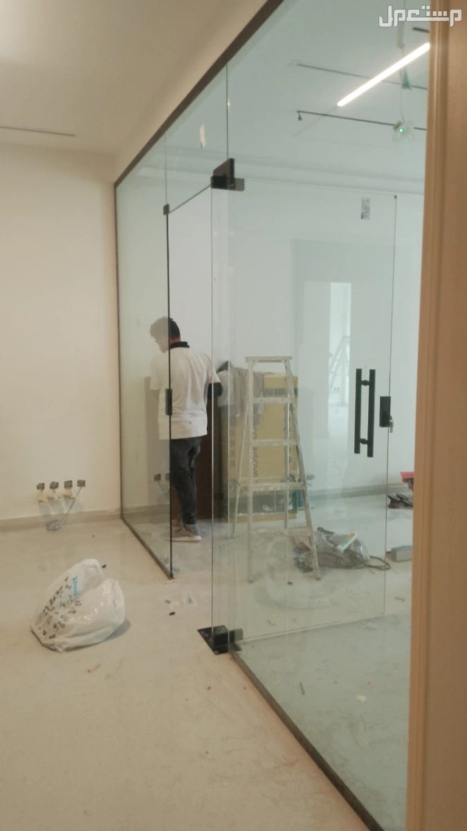 تركيب وتوريد زجاج سكريت الرياض الصناعيه القديم