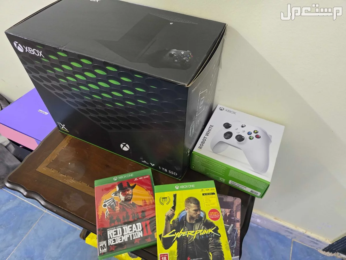 للبيع مستعمل نظيف xbox serirs x 1TB