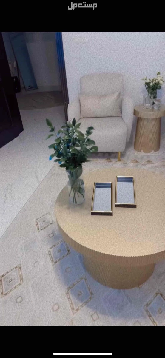 طاولات  للبيع مستعمله لمن ارادها يتواصل على الرقم 0551081109 في جدة بسعر 500 ريال سعودي للبيع