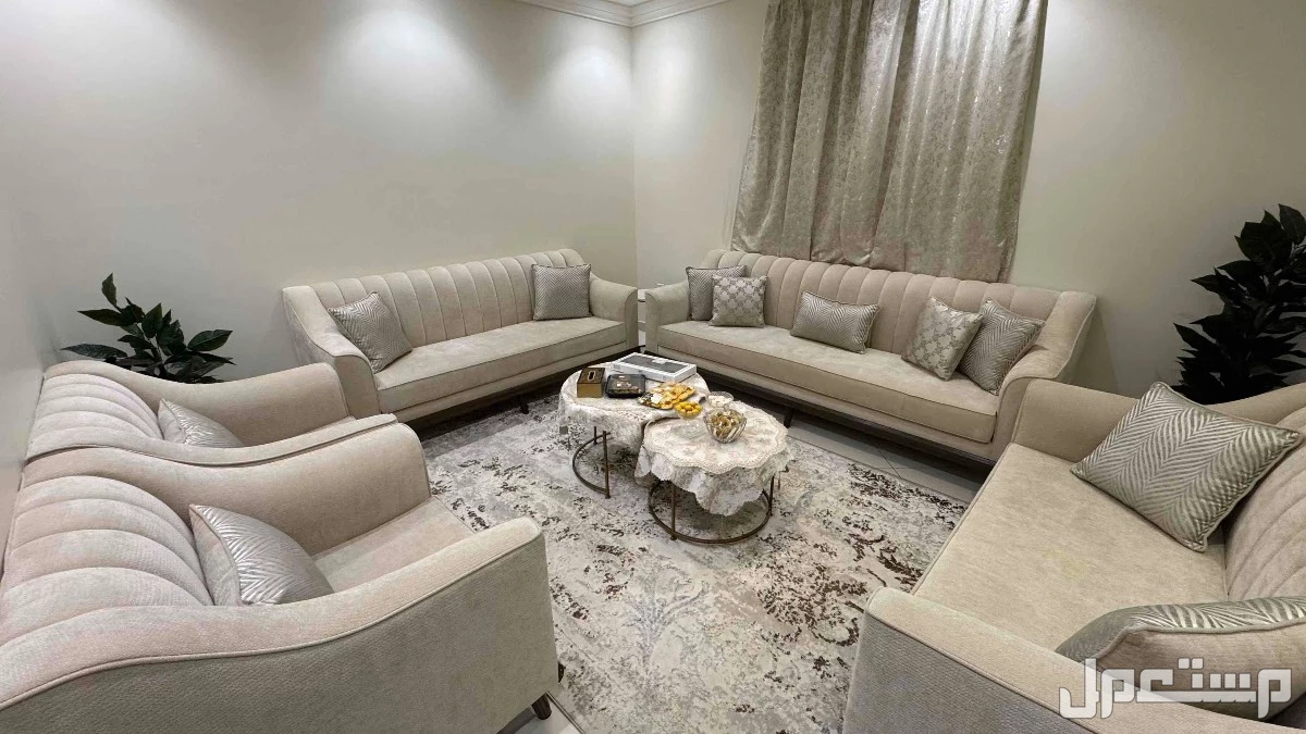 كنب تركي شامل ستاره ، طاولات ، سجادة في جدة