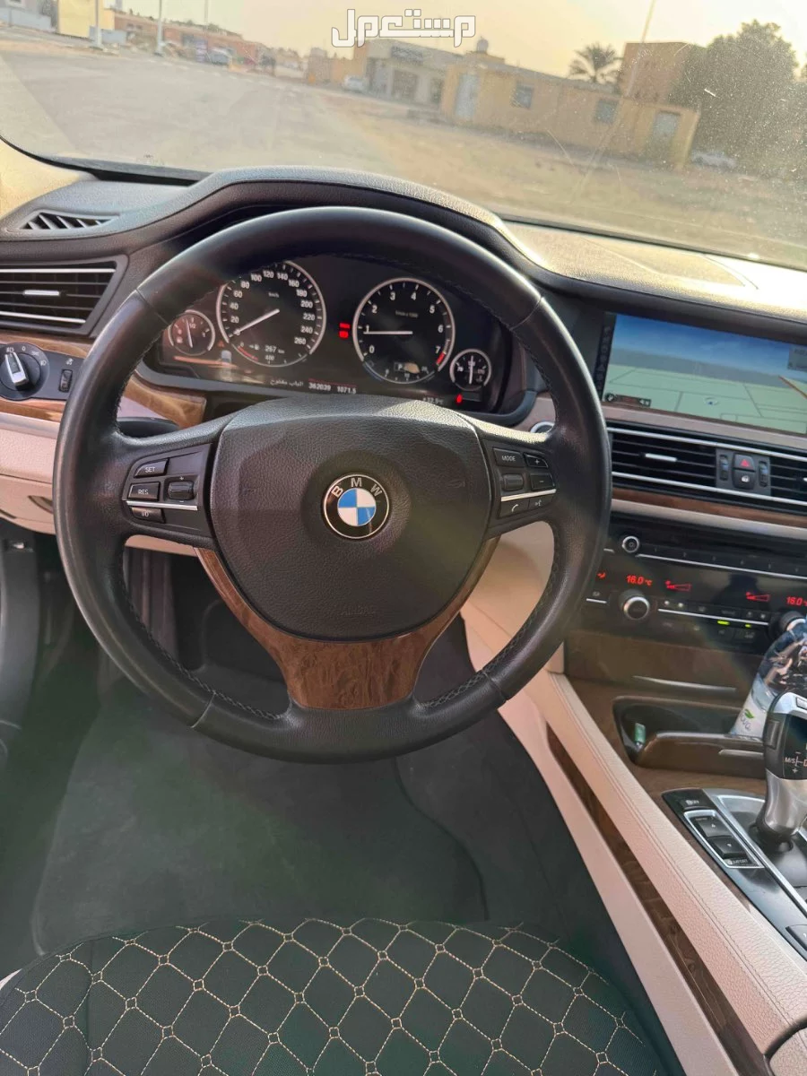 بي ام دبليو الفئة السابعة 2012 مستعملة للبيع في الرياض بسعر 30 ألف ريال سعودي