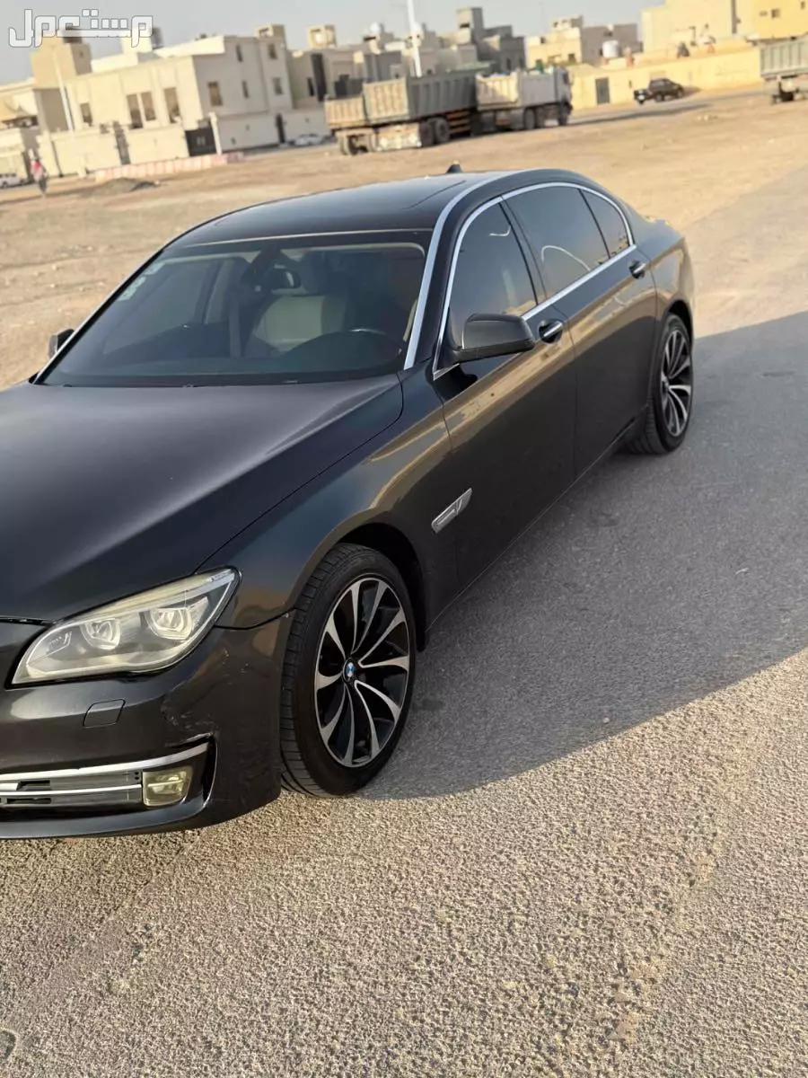 بي ام دبليو الفئة السابعة 2012 مستعملة للبيع في الرياض بسعر 30 ألف ريال سعودي