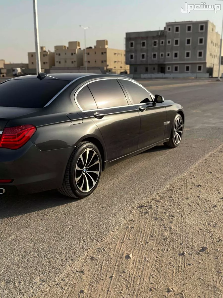 بي ام دبليو الفئة السابعة 2012 مستعملة للبيع في الرياض بسعر 30 ألف ريال سعودي