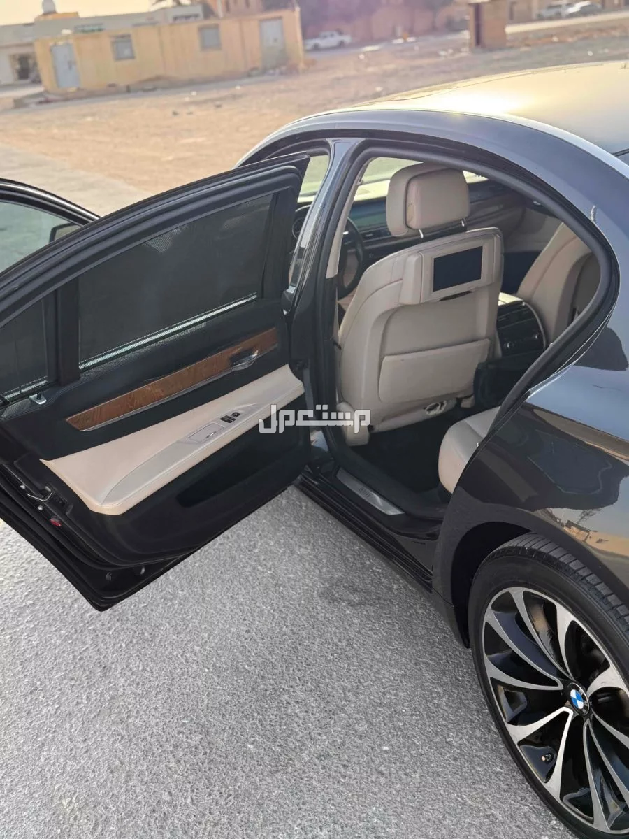 بي ام دبليو الفئة السابعة 2012 مستعملة للبيع في الرياض بسعر 30 ألف ريال سعودي