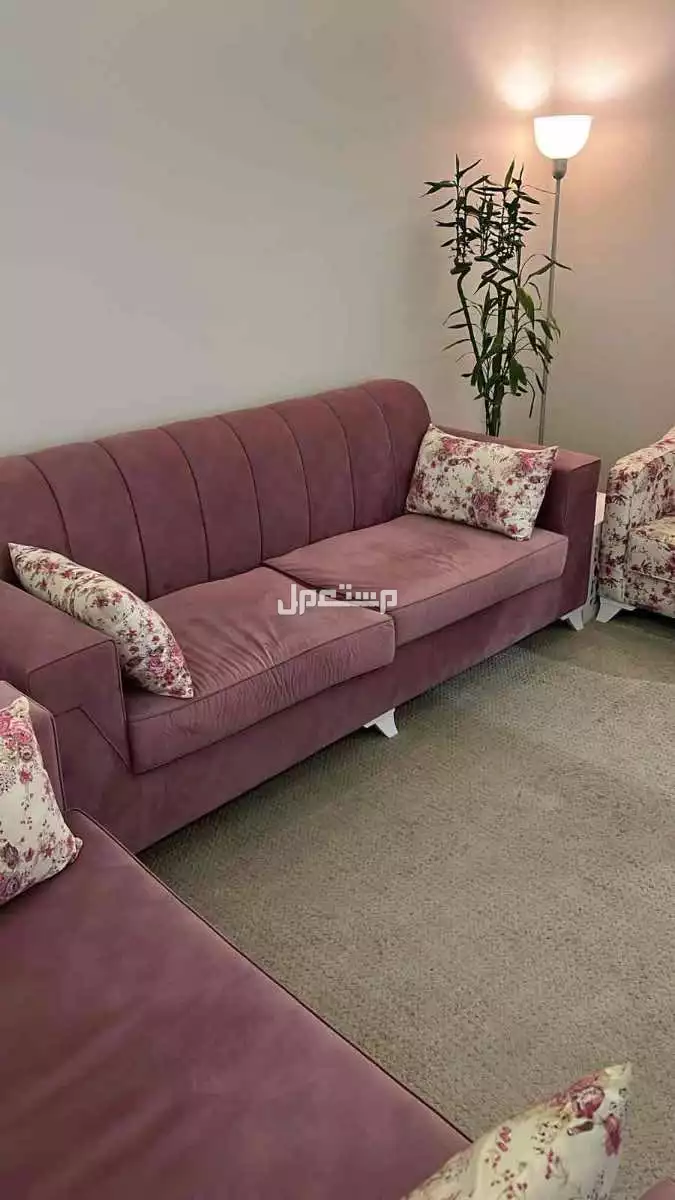 كنب 4 قطع مجلس في خميس مشيط بسعر 1400 ريال سعودي