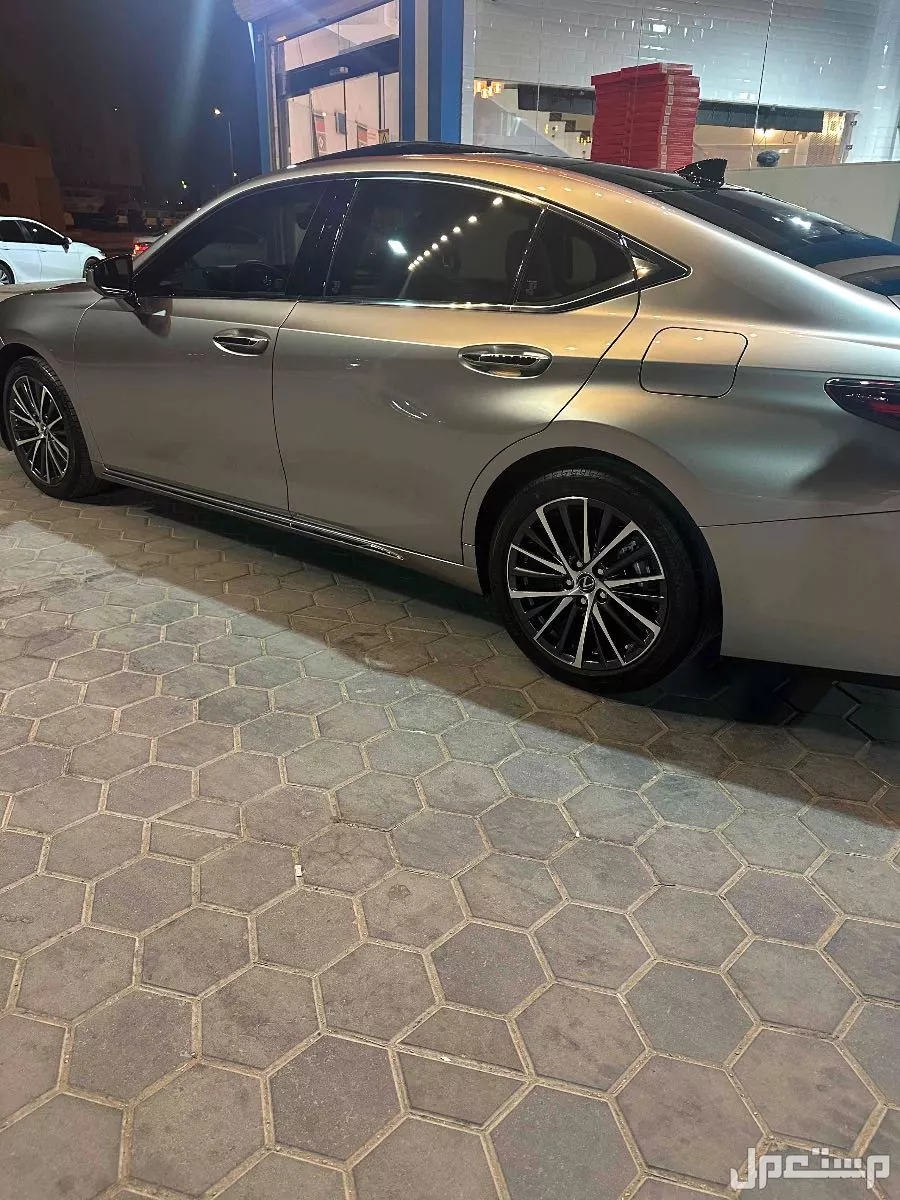لكزس ES 2023  350 مستعملة للبيع في الرياض بسعر 189500 ريال سعودي