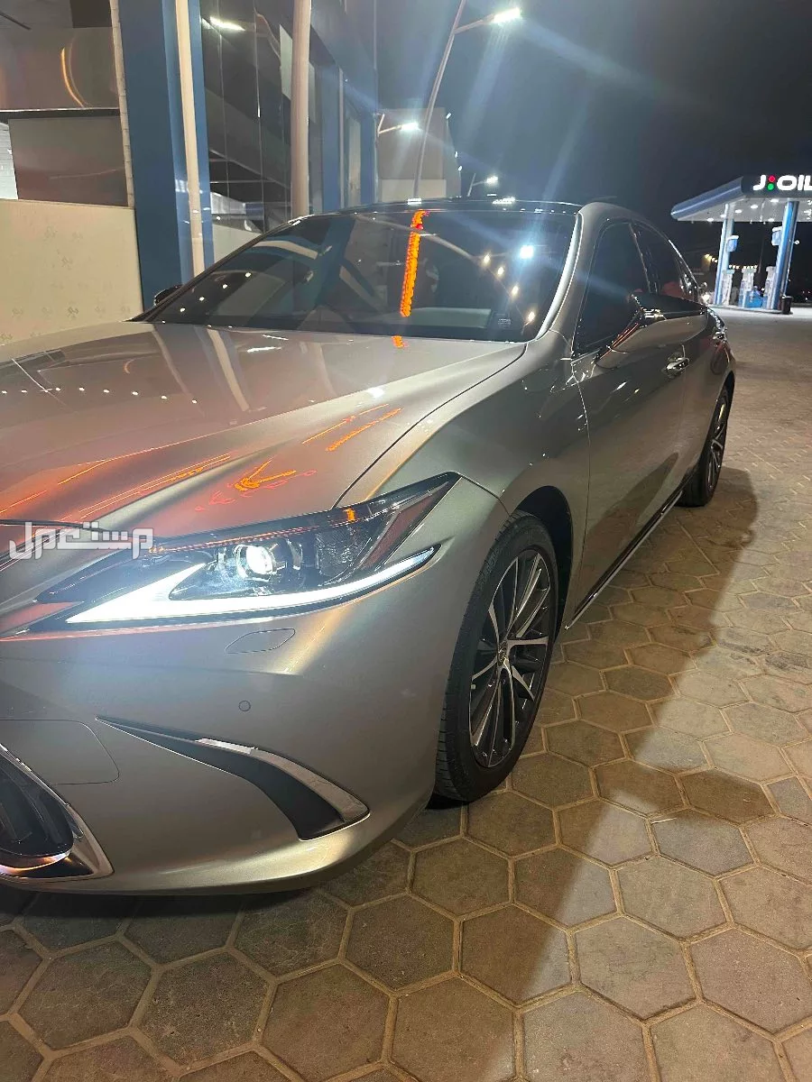 لكزس ES 2023  350 مستعملة للبيع في الرياض بسعر 189500 ريال سعودي
