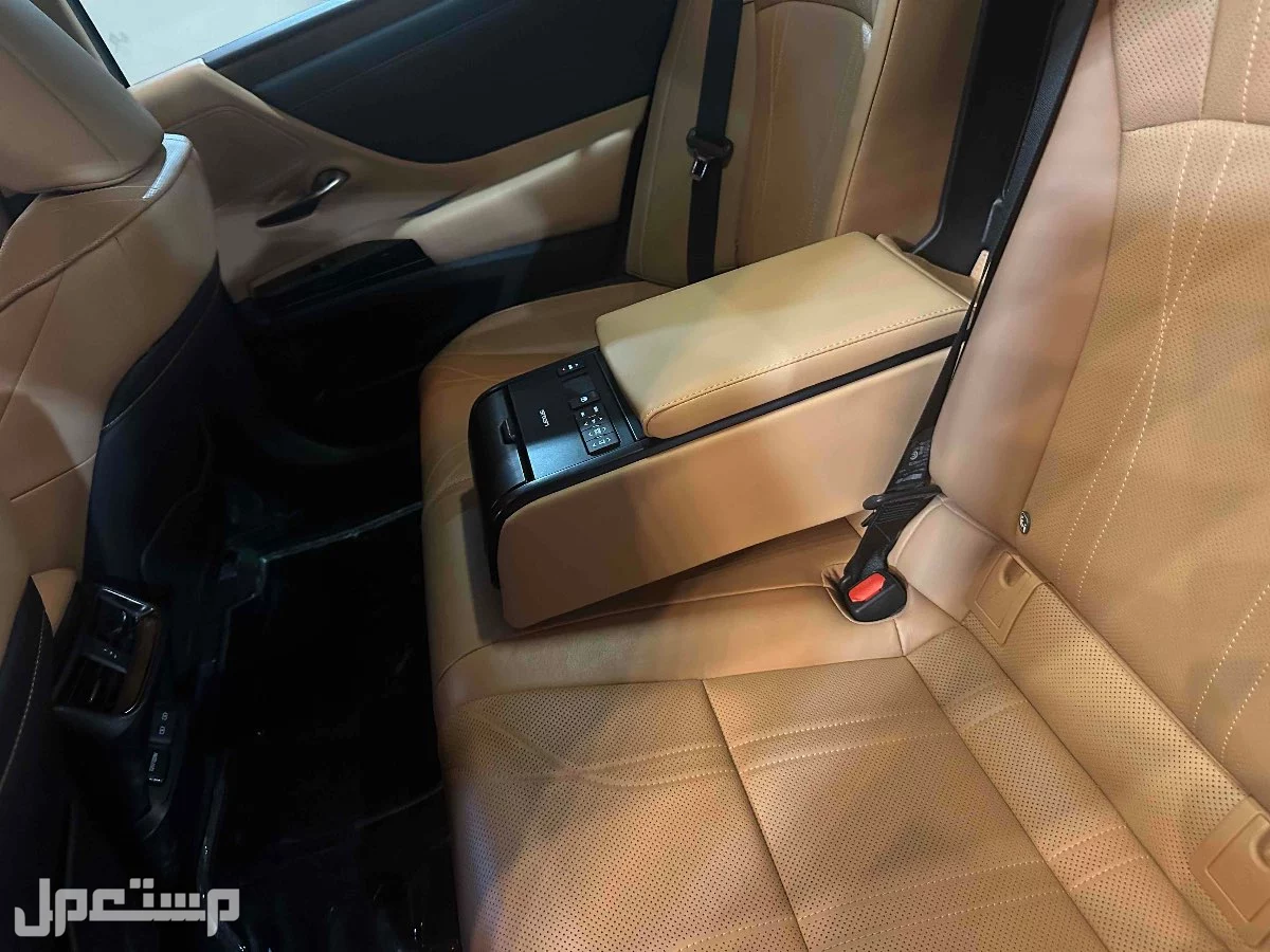 لكزس ES 2023  350 مستعملة للبيع في الرياض بسعر 189500 ريال سعودي
