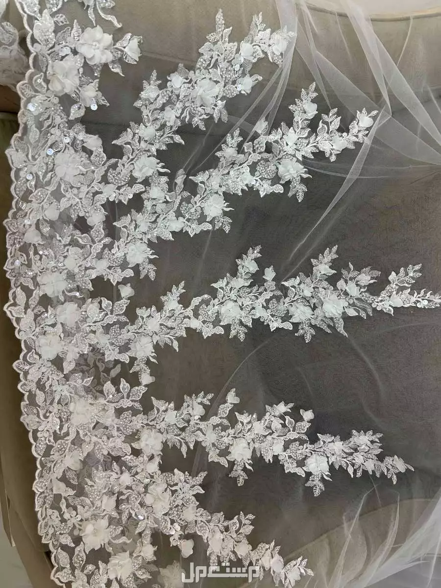 فستان زفاف راقي وفاخر قابل لتفاوض السعر 2500في مكه