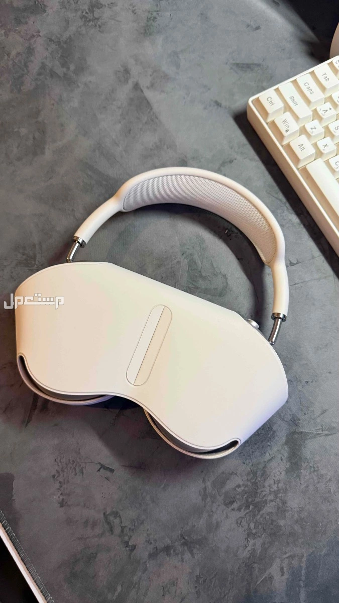 للبيع سماعة ابل ايربودز ماكس اخت الجديد في الرياض