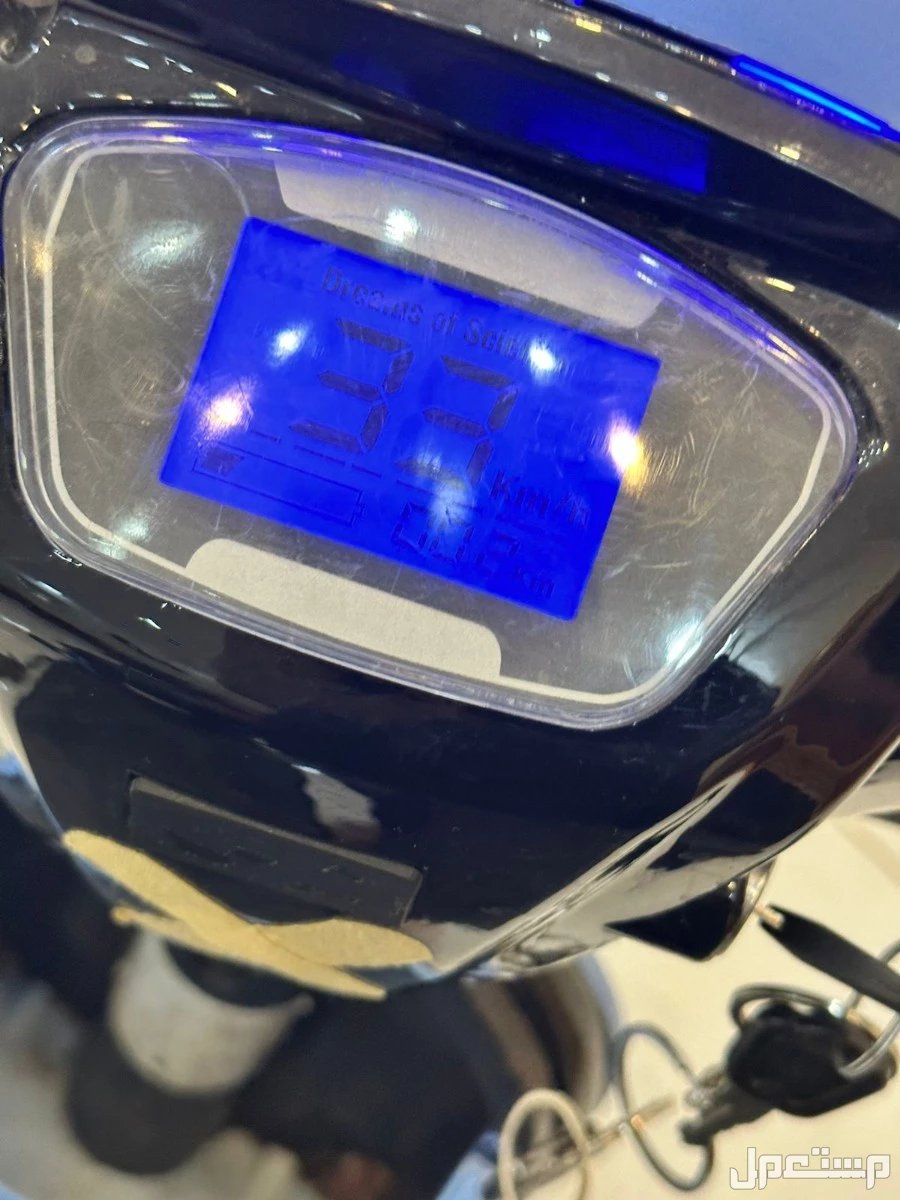 سكوتر للبيع ي صبياء بسعر 800 ريال سعودي