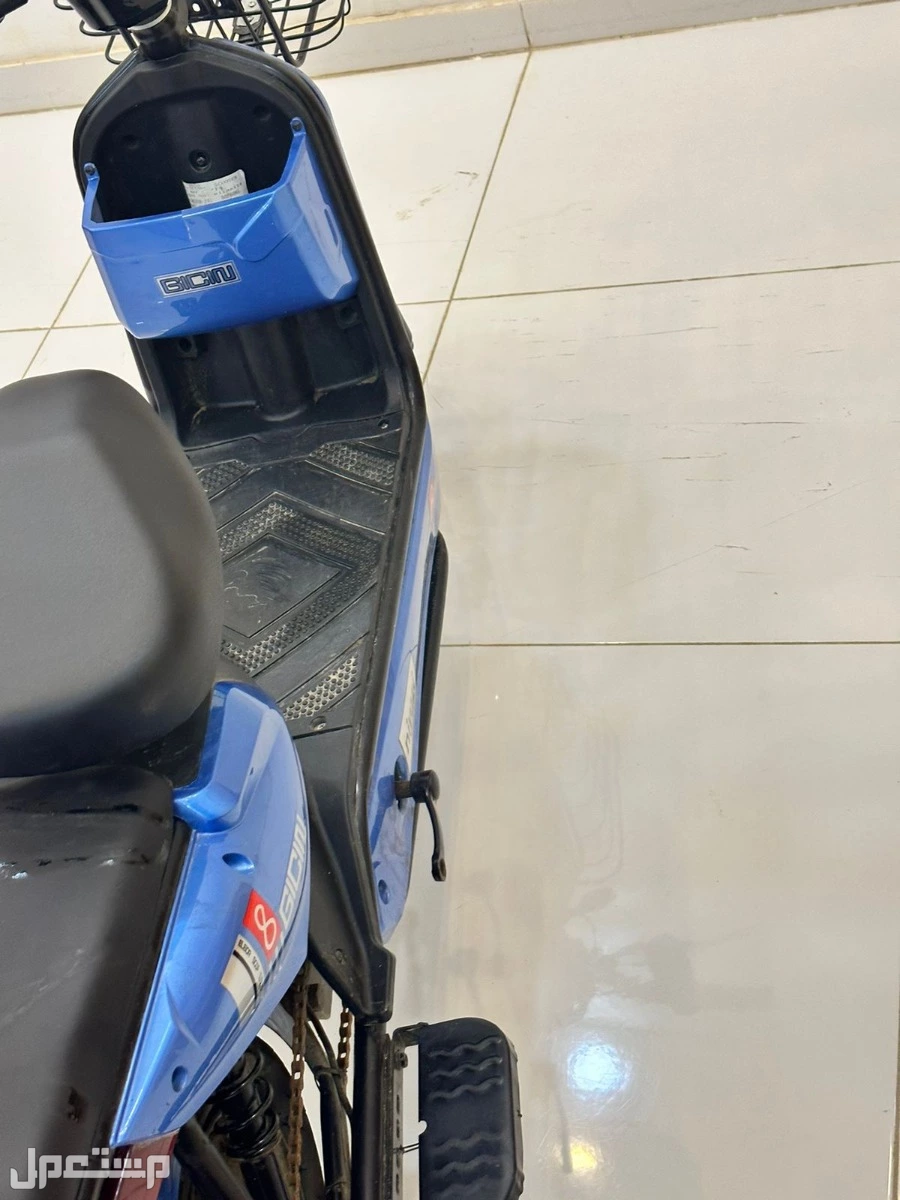 سكوتر للبيع ي صبياء بسعر 800 ريال سعودي