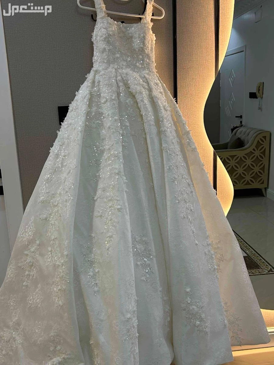 فستان زفاف راقي وفاهر  في الطائف بسعر 2500 ريال سعودي