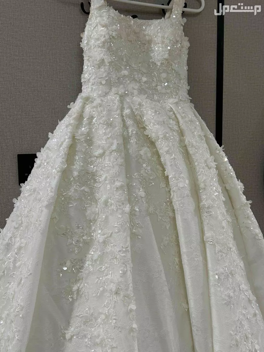 فستان زفاف راقي وفاهر  في الطائف بسعر 2500 ريال سعودي