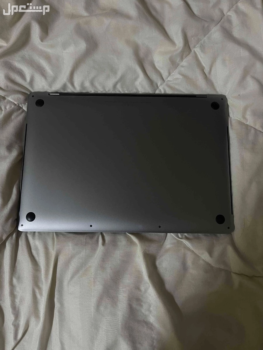 ‏MacBook Pro 15-inch 2017 في الدمام بسعر 2400 ريال سعودي