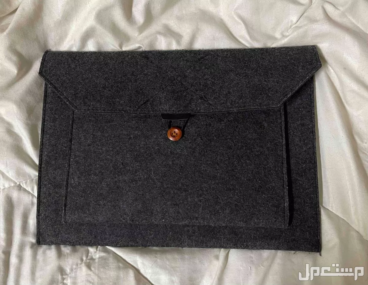 ‏MacBook Pro 15-inch 2017 في الدمام بسعر 2400 ريال سعودي