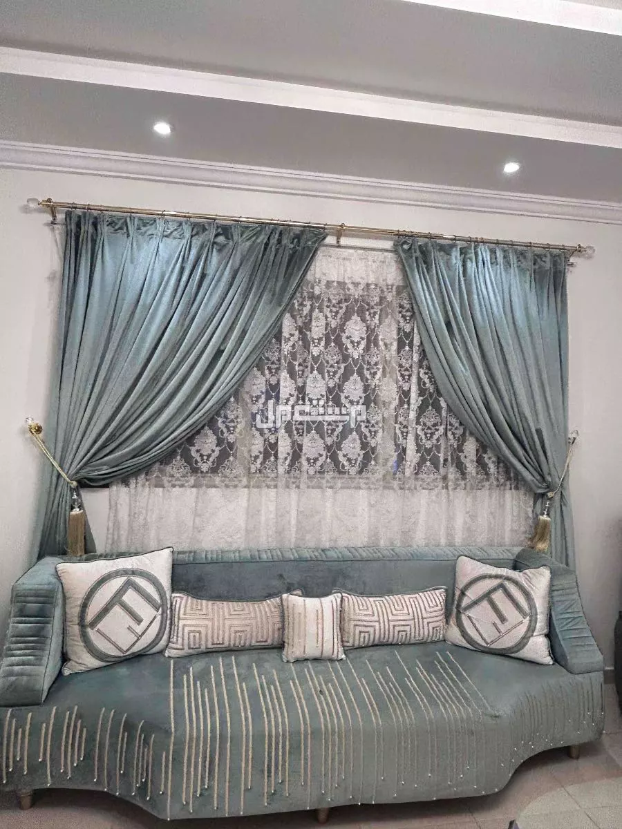 كنب نظيف في مكة المكرمة بسعر 5 آلاف ريال سعودي