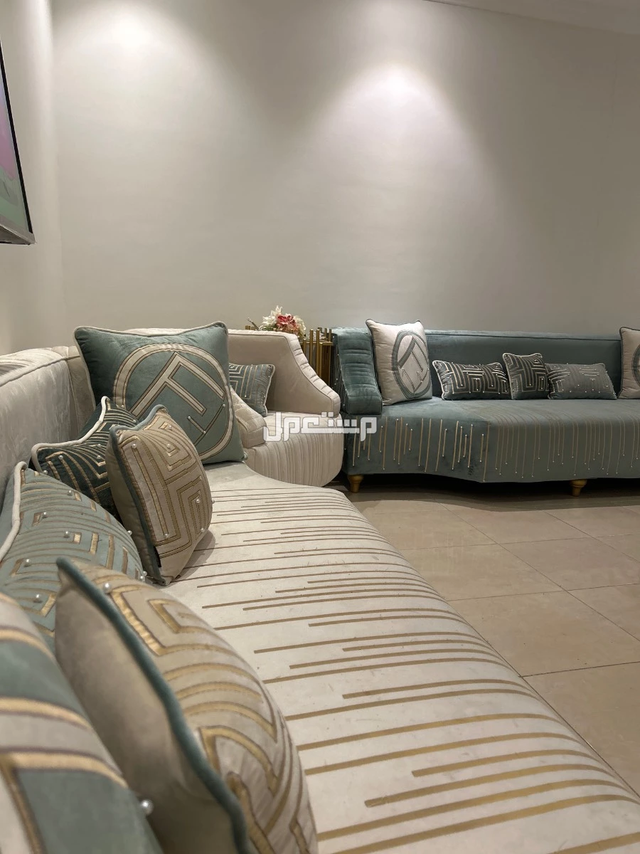 كنب نظيف في مكة المكرمة بسعر 5 آلاف ريال سعودي