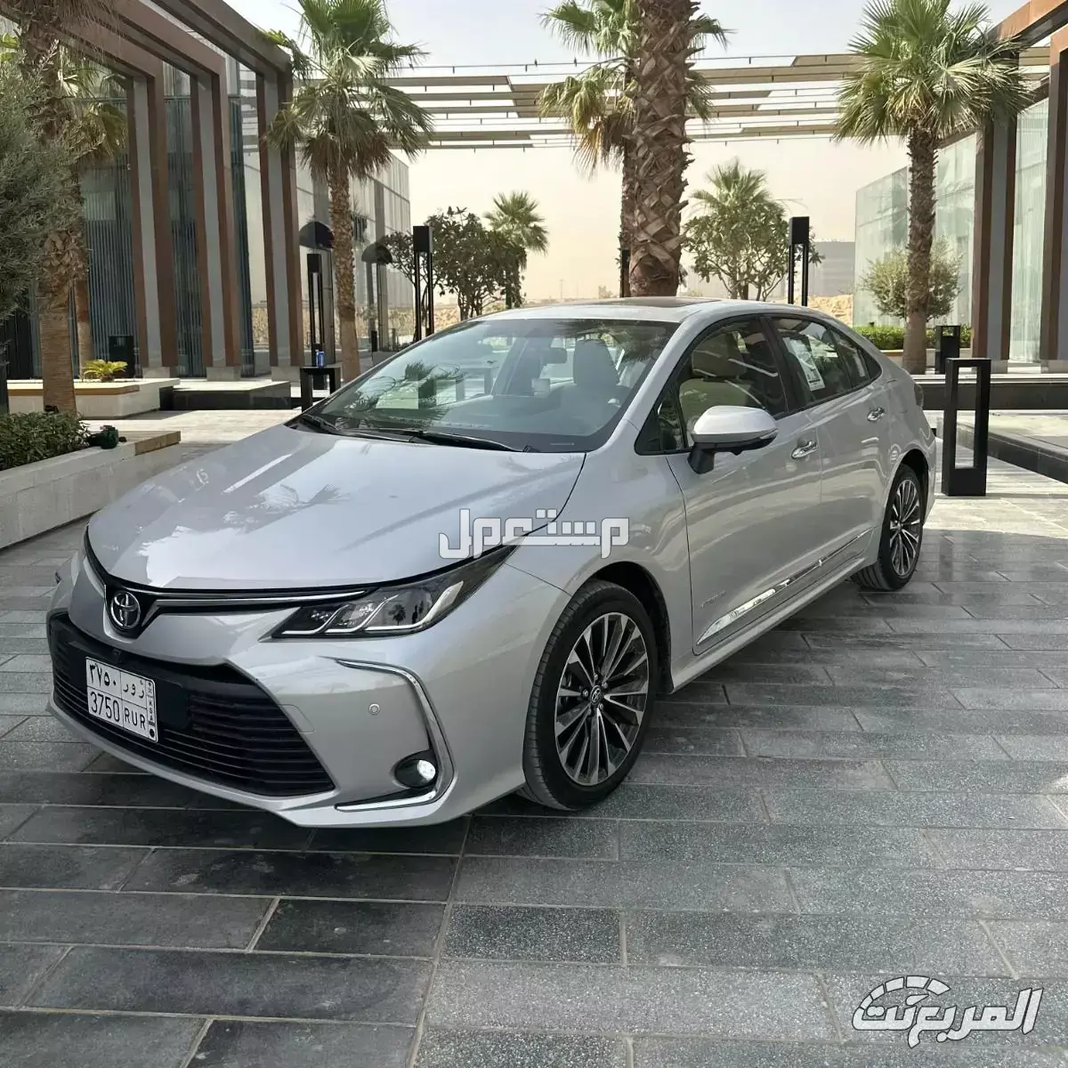أفضل سيارة للعمل في أوبر السعودية.. السيارات المقبولة 2026 تويوتا كورولا 2025