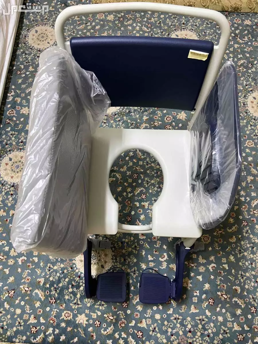 كرسي للبيع لنقل كيار السن بسعر 900ريال