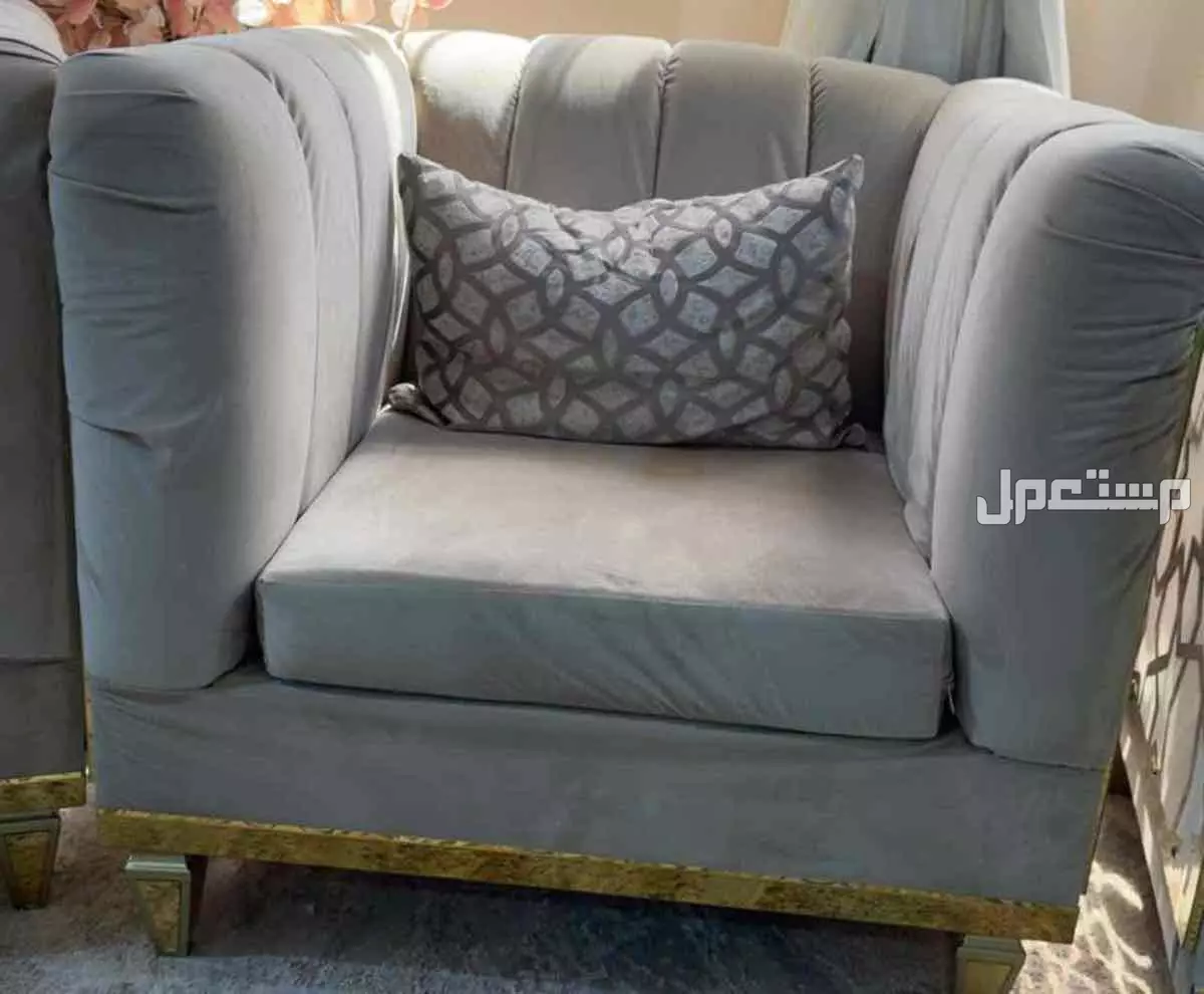 كنب كلاسيكي بيج غامق فخم وهادي