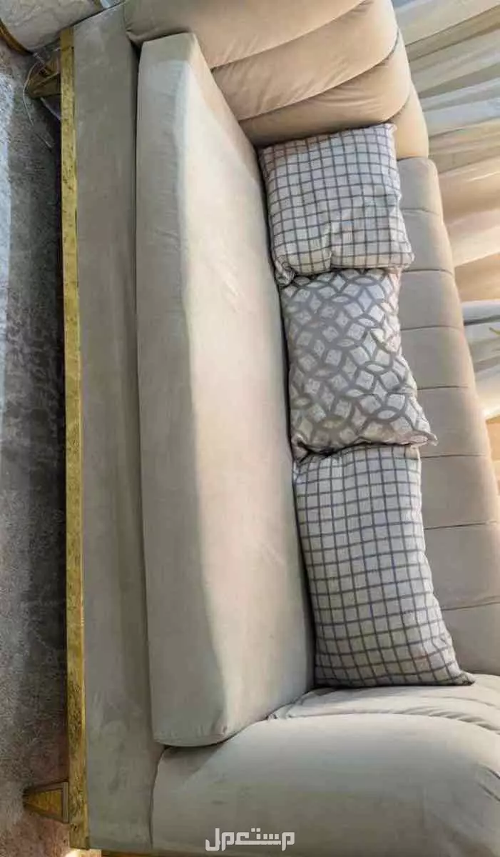 كنب كلاسيكي بيج غامق فخم وهادي