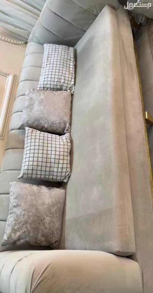 كنب كلاسيكي بيج غامق فخم وهادي