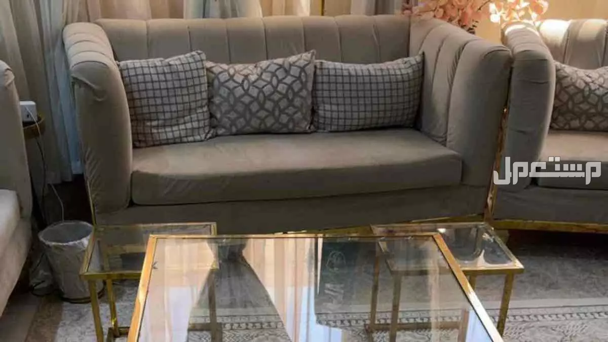 كنب كلاسيكي بيج غامق فخم وهادي