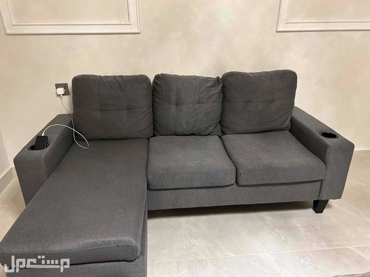 كنب جديد ونظيف بسعر 500  في ابها