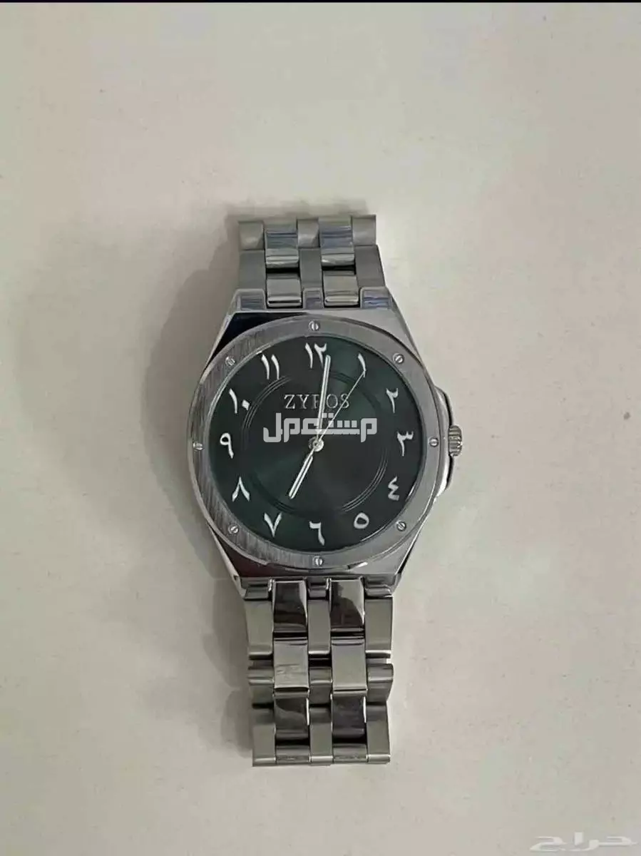 للبيع ساعة زايروس استعمال خفيف