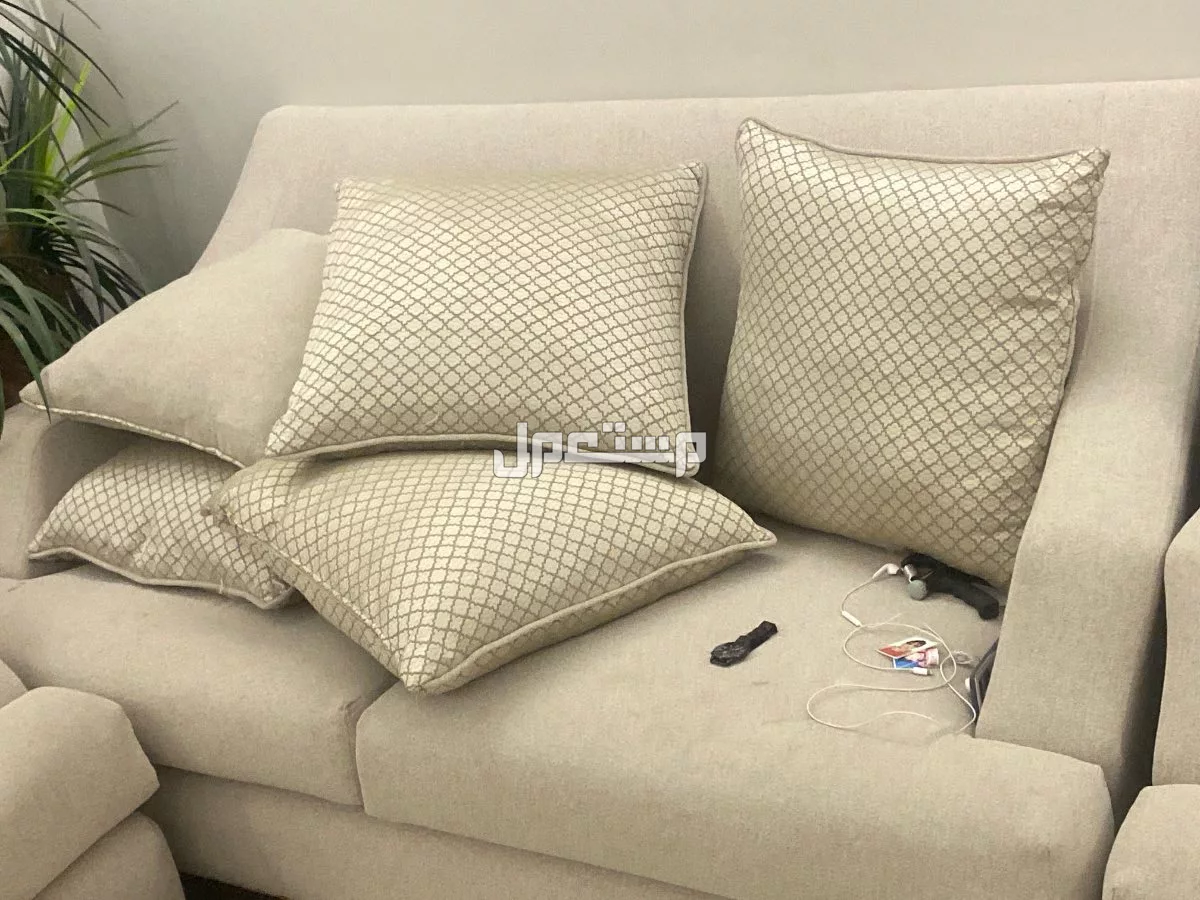 متوفر كنب 3 قطع  في الطائف بسعر 1 ريال سعودي