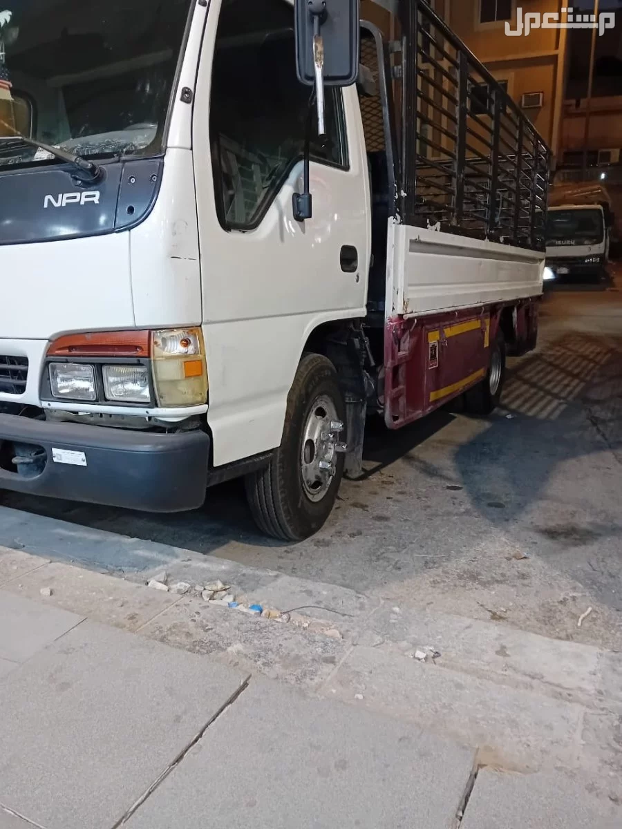 دينا لطش وتخلوص من الأثاث القديم التالف الغير مرغوب فيه بالرياض دينا رمي الاغراض المهمله القديمه بالرياض