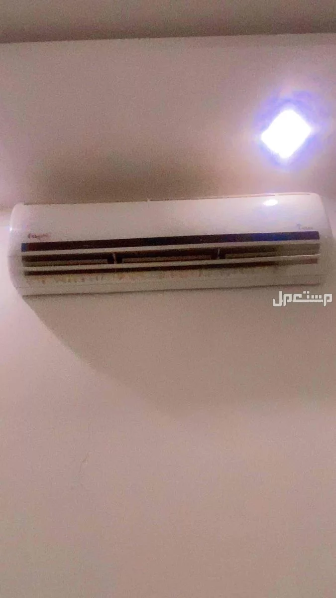 للبيع مكيف سبلت وسخانتين ، المكيف شغال ولافيه اي مشكله له سنتين ،السخانات ثلاث مركبها لاكن ماستعملن والمواصفات على الصوره