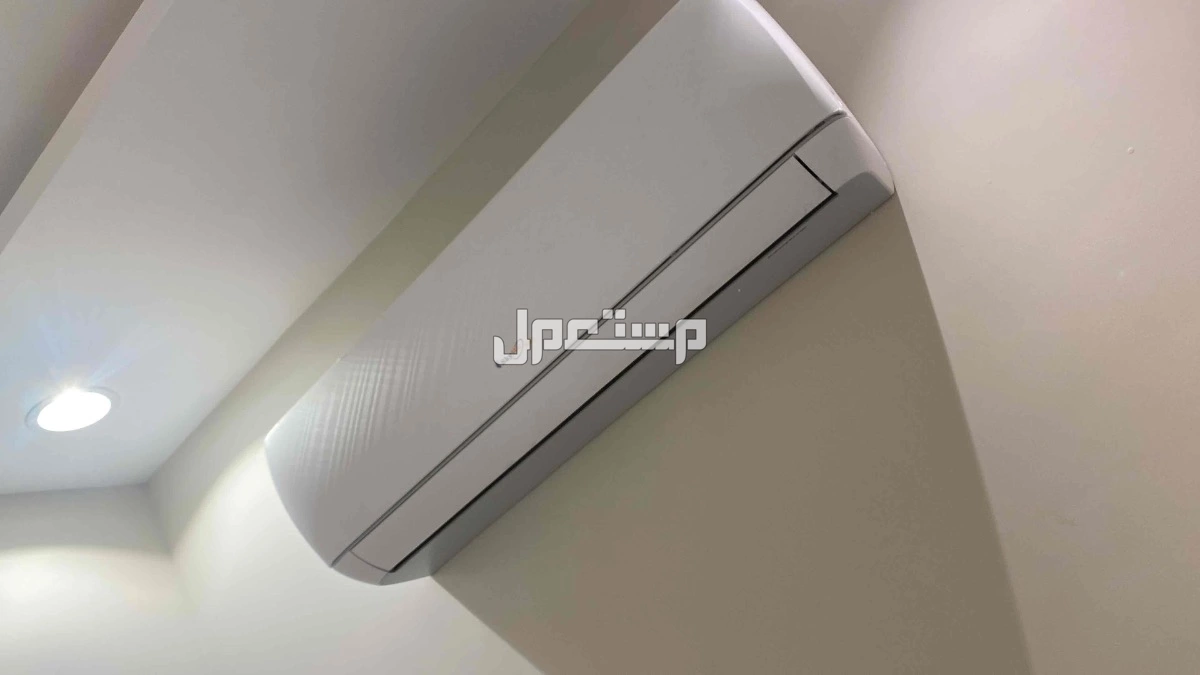 مكيف سبليت سكاي ستار قولد 18000 وحده مركب ولكن جديد ولم يشتغل ولا مره  في جدة بسعر 1500 ريال سعودي