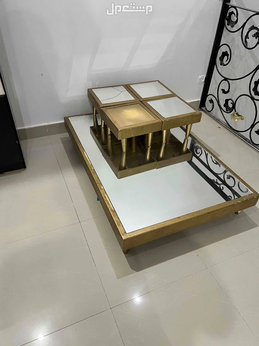 طاولة مدخل وطولة تقديم وطولت ارضية