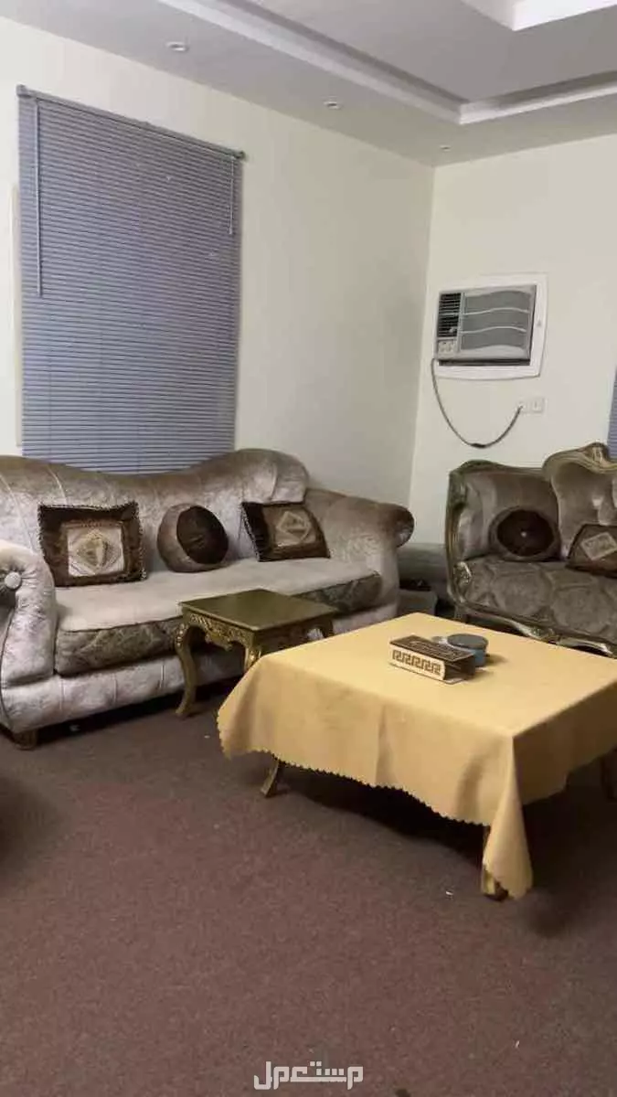 للبيع كنب وفرشه وستايرفي جدة بسعر 900 ريال سعودي