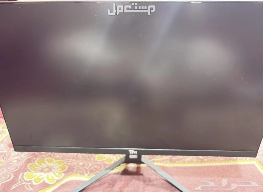 بلاستيشن 5 للبيع معه يدين وشاشة و حساب