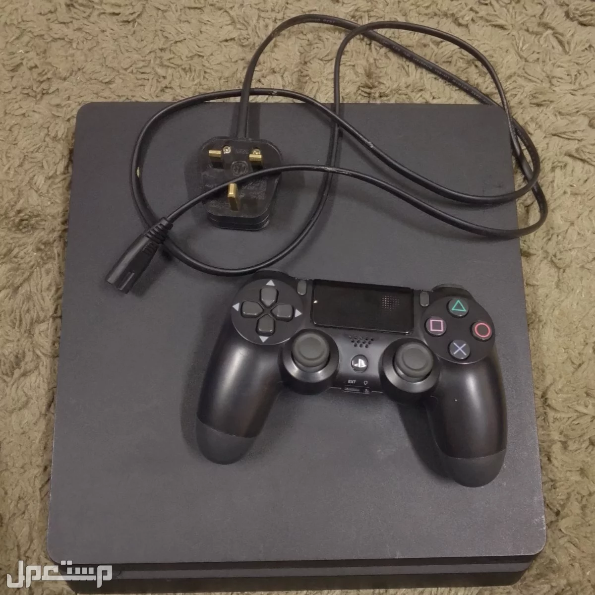 سوني 4 مساحه 1 تيرا مع يد واحد وشريط فيفا 2021