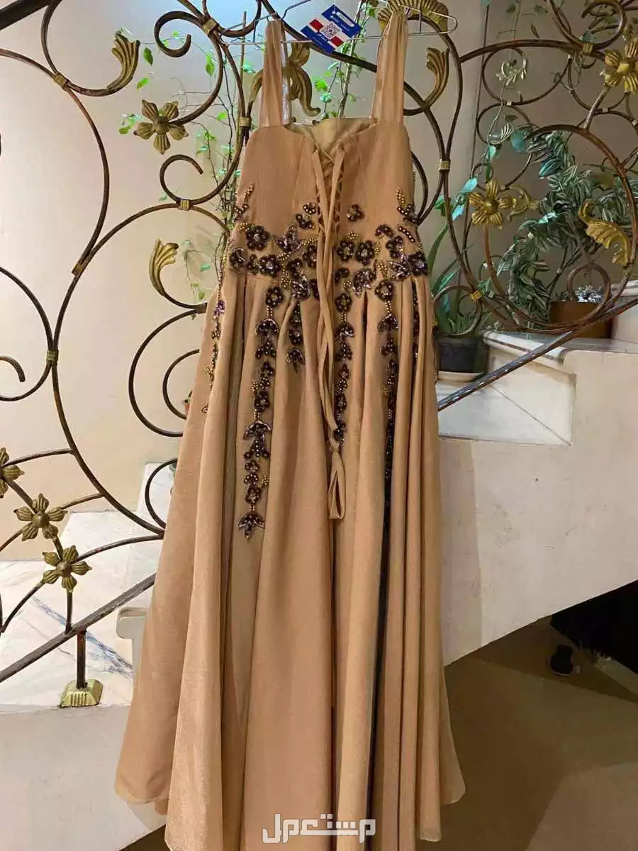 للبيع فستان شبكه 2024 في الخرج