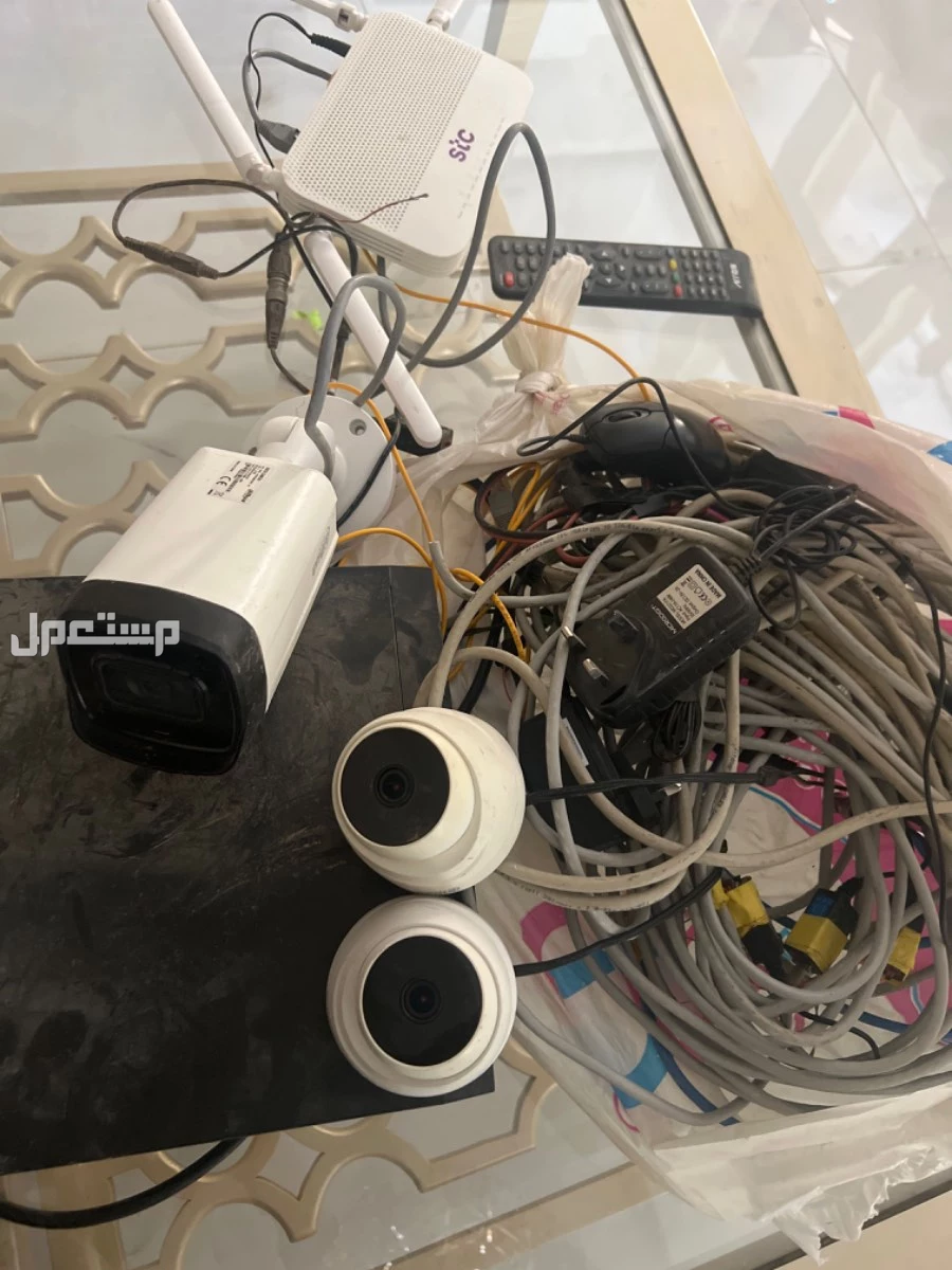 للبيع كاميرات مراقبه مع الرسيفر والشاشه والمودم في حفر الباطن مجاناً للمحتاج
