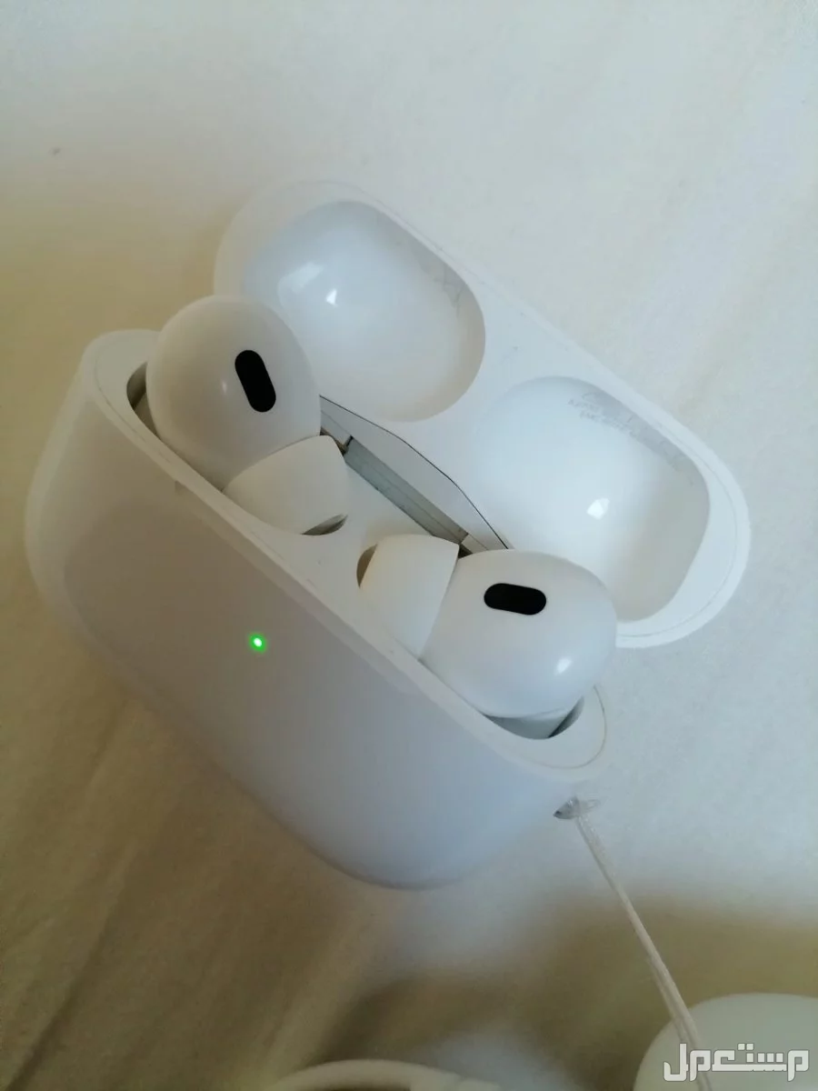 سماعات أبل ايربودز برو (عزل الضوضاء) في الرياض بسعر 750 ريال سعودي لا يوجد خدوش