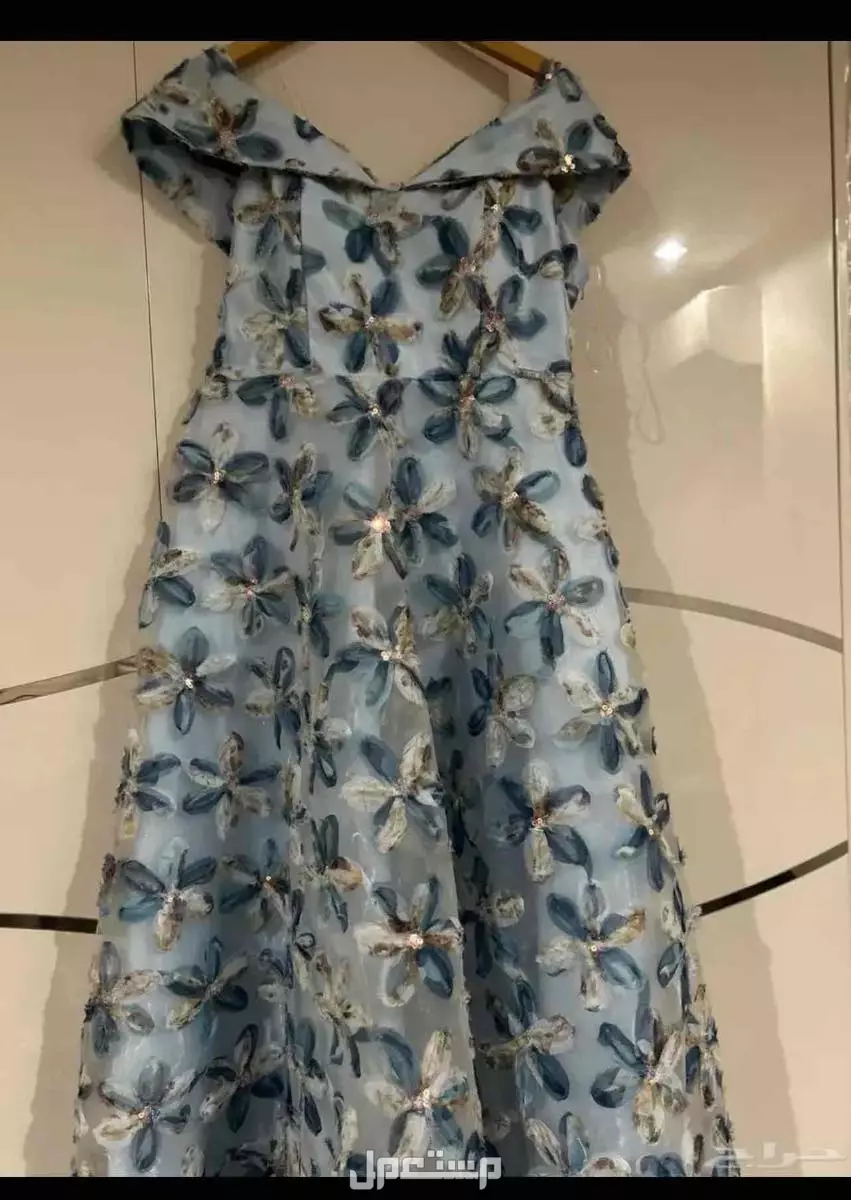 الرياض لبيع فستان انيق لون سماوي