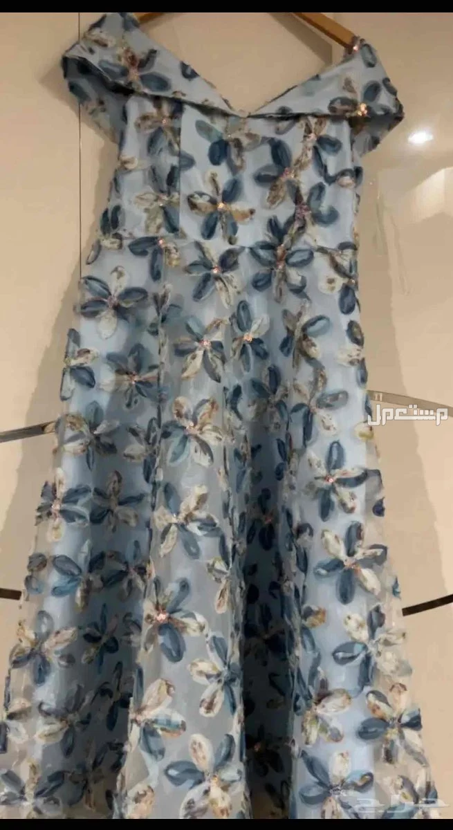 الرياض لبيع فستان انيق لون سماوي