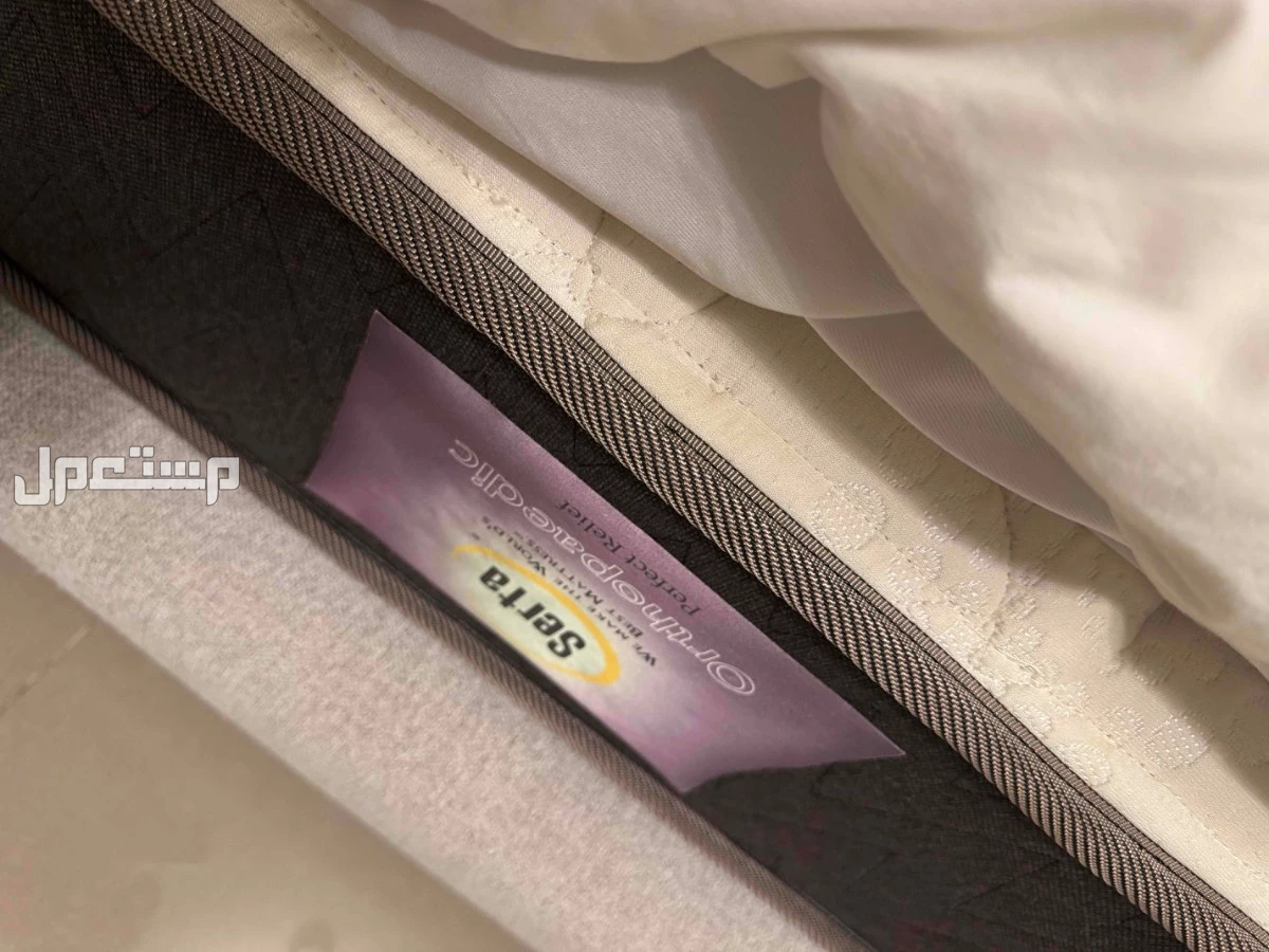 سرير ويست إلم مع مرتبة سيرتا ولباد كرز لينن – نظيف في الخبر