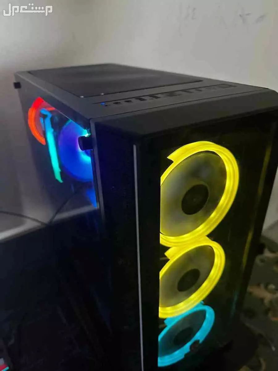 سيت اب كامل للبيع مع البي سي واغراضه كامله مكمله