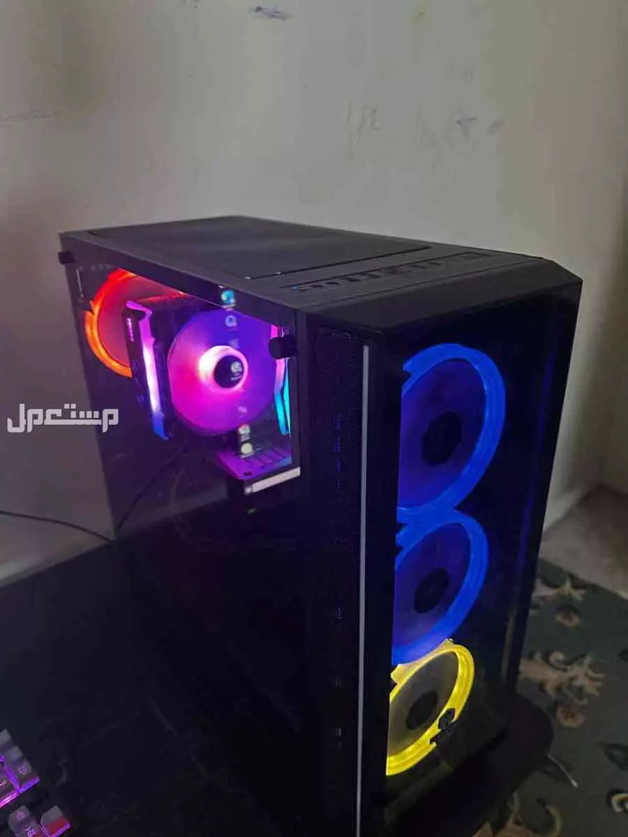 سيت اب كامل للبيع مع البي سي واغراضه كامله مكمله