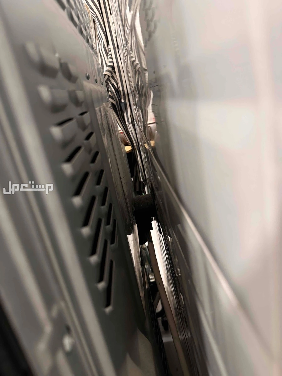 فرن LG كهرباء شبه جديد بقلاية هوائية و 5 عيون في الدمام