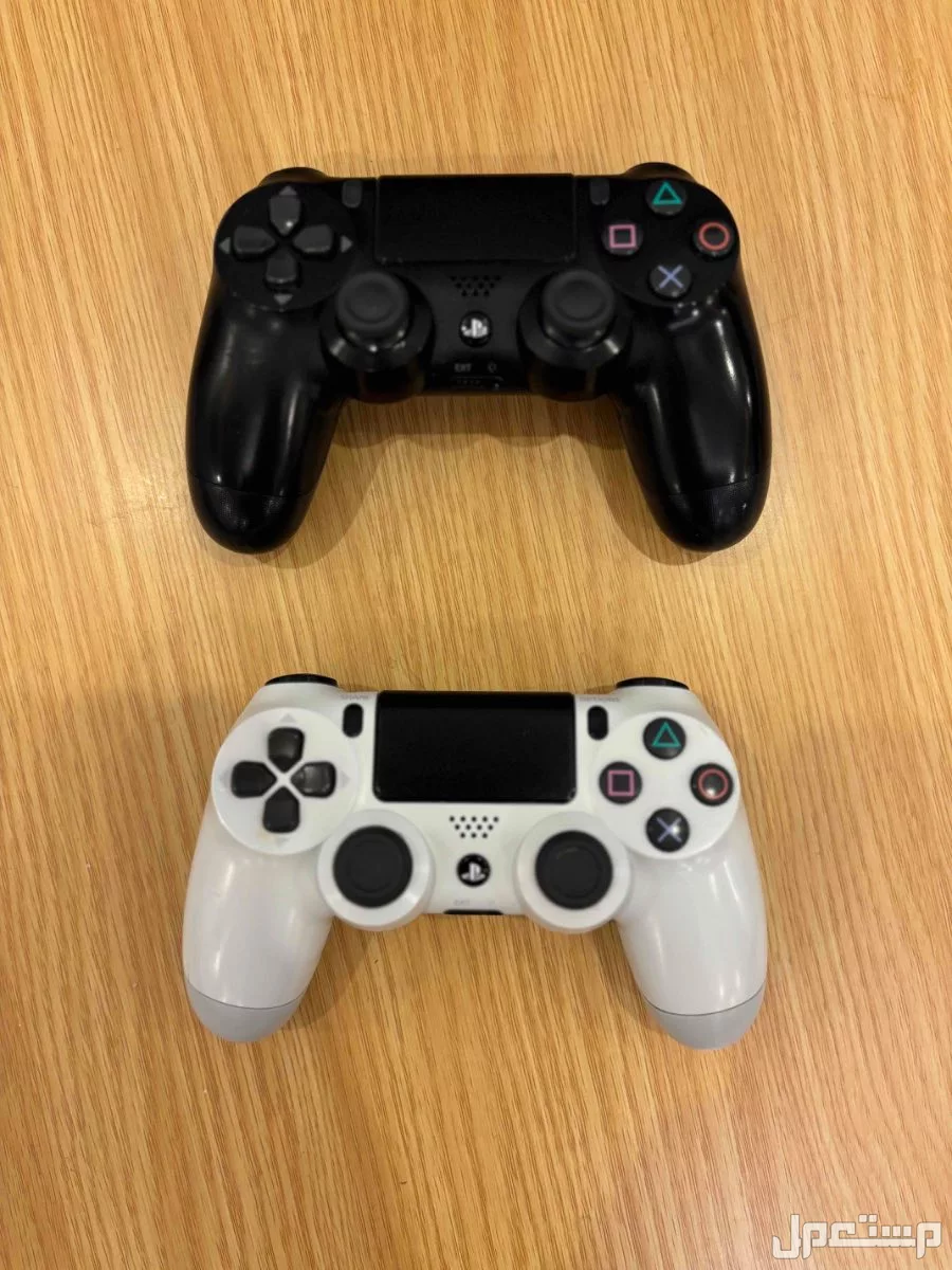 سوني 4 مستخدم للبيع  في الدمام بسعر 500 ريال سعودي